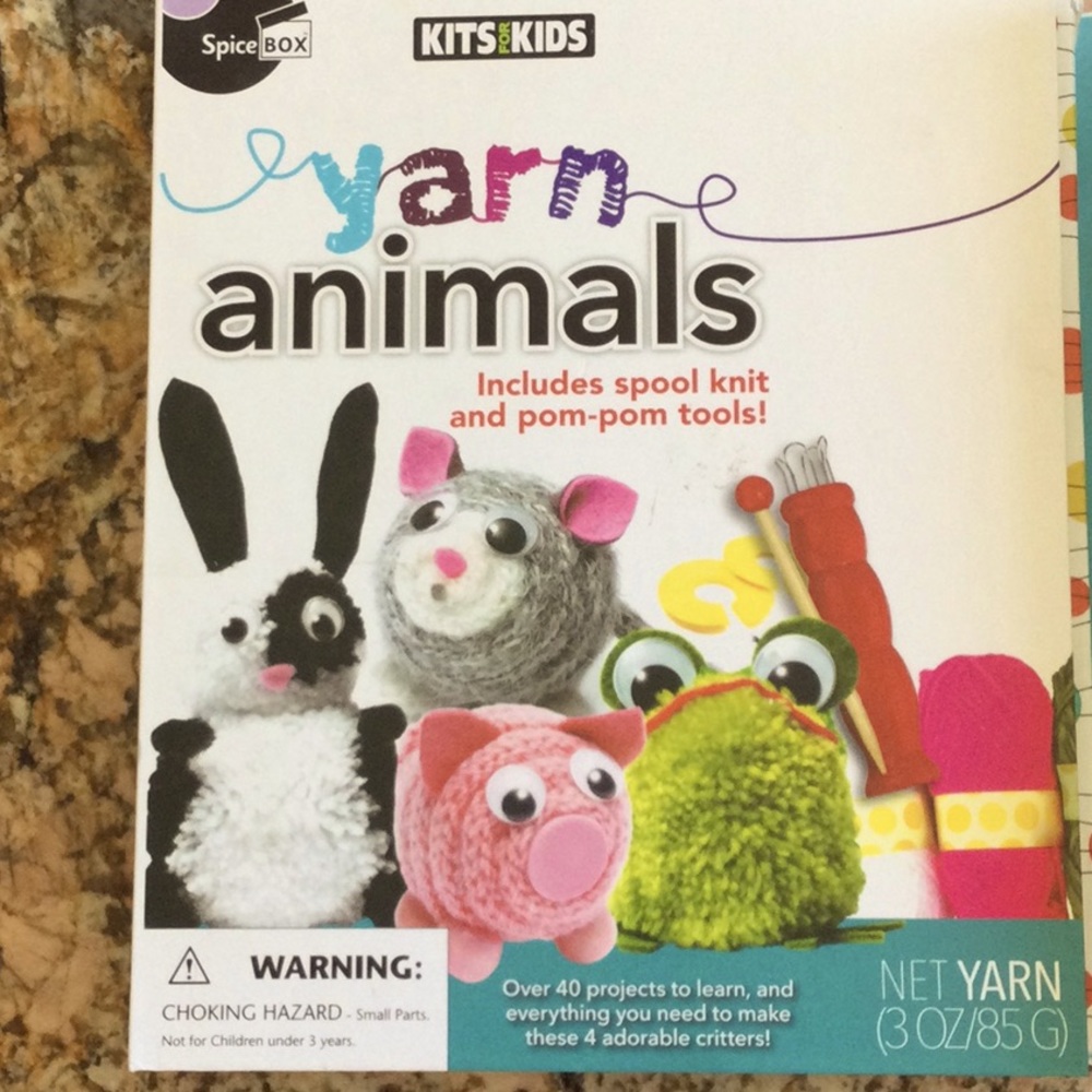 Yarn Animals Kit & Pom Poms 🐯🐷🐱